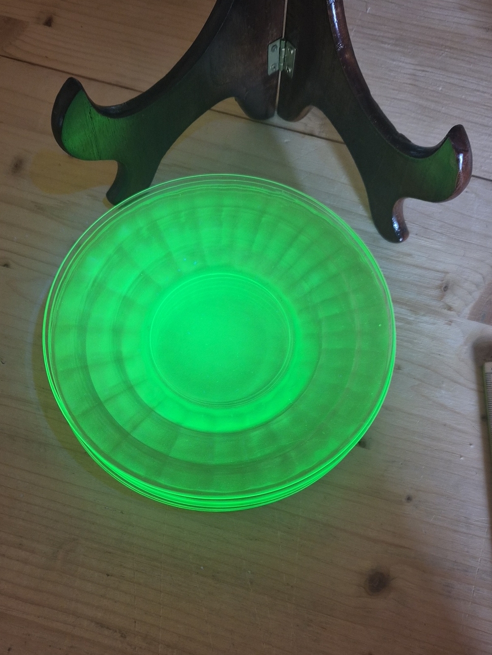 Vintage Depression Uranium Glass 7 Green Saucers Hocking Block Optic